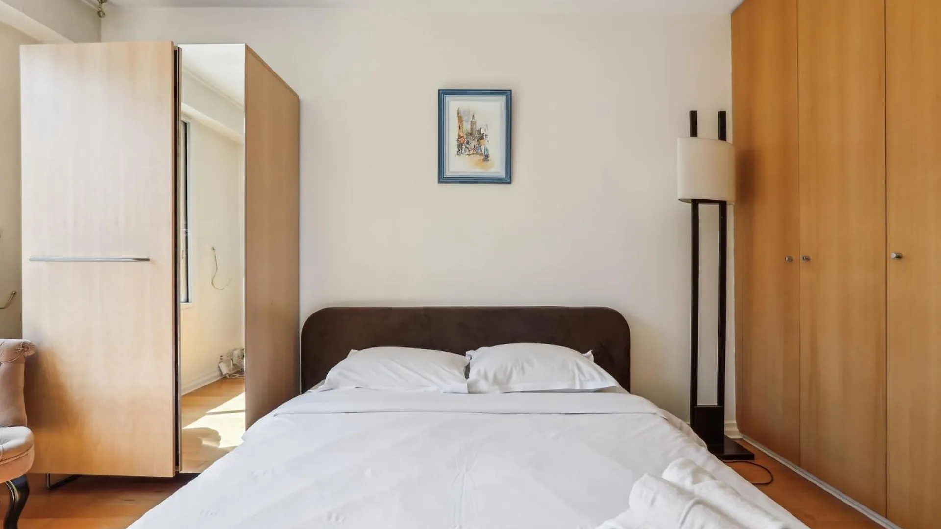 Apartamento Trocadero & Arc De Triomphe With Balcony - Cityapartmentstay Paris