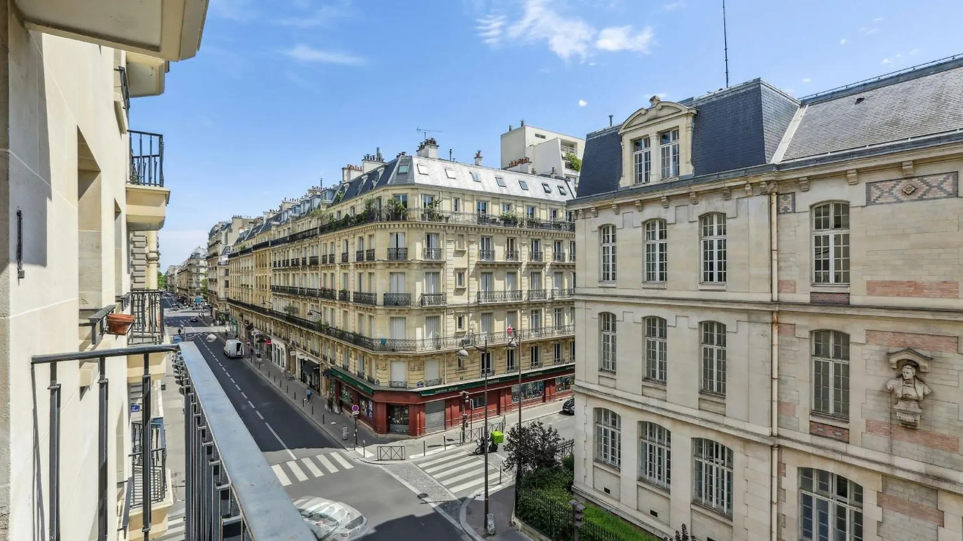Trocadero & Arc De Triomphe With Balcony - Cityapartmentstay Apartamento